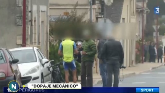 Un ciclista amateur fue sorprendido usando un motor oculto en su bicicleta