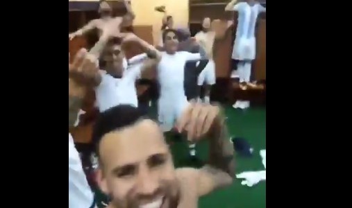 El eufórico festejo de la Selección en el vestuario tras clasificar al Mundial