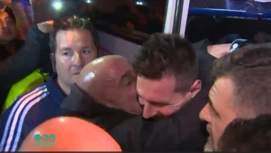 "¡Te queremos, Leo!"