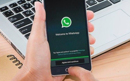 Lo eliminaron de un grupo de WhatsApp y fue a la Justicia para que lo agreguen de nuevo