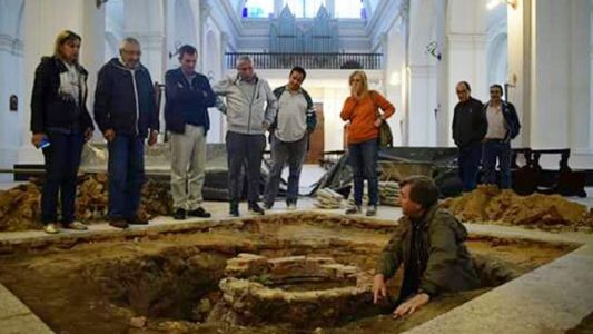 Corrientes: extraño hallazgo al hundirse el suelo de una catedral