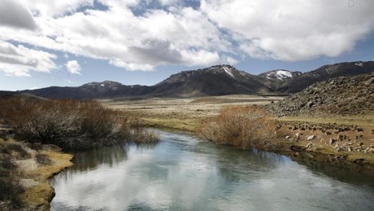 Hallaron un cuerpo en el río Chubut