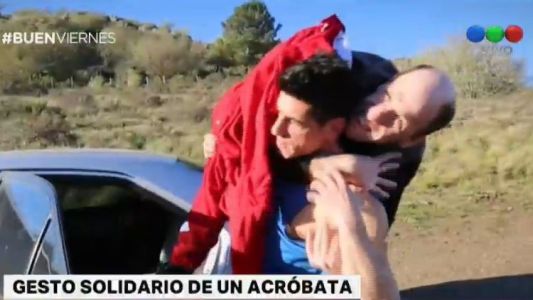 Llevó a tres personas con parálisis al pico de un cerro