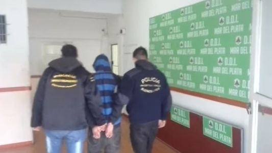 Estaba prófugo por abuso sexual y lo detuvieron cuando fue a votar