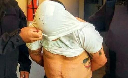 Fue liberado a pesar de atacar a su pareja con una bomba molotov