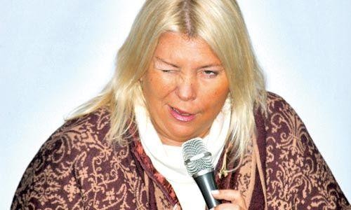 Carrió salió a apoyar a Macri vía Twitter