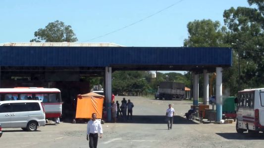 Escándalo en la frontera con Paraguay: impidieron el ingreso al país de un grupo de música