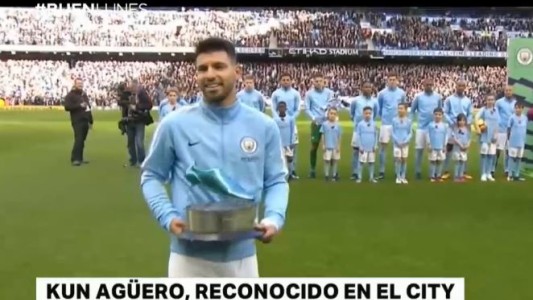 El "Kun" Agüero fue reconocido en el City