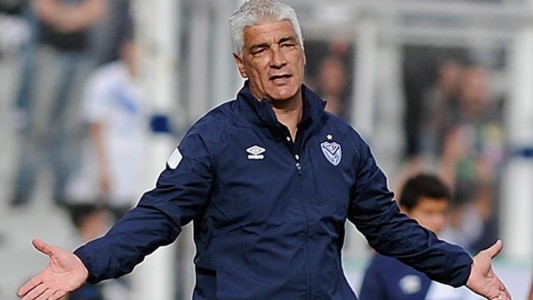 De Felippe explicó la razón de su renuncia: "Me voy porque un estúpido me escupió en la cancha"