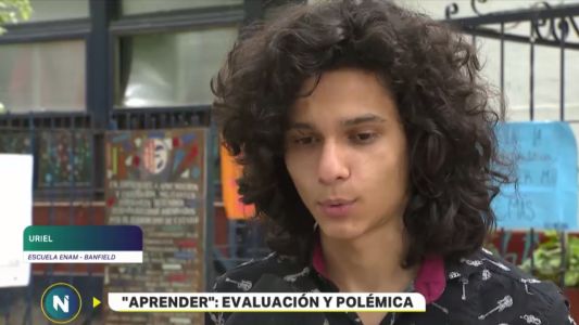 Alumnos de una escuela de Banfield tomaron la escuela para repudiar la prueba "Aprender"