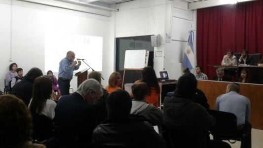 Propuesta ante el Concejo Deliberante para instalar un frigorífico y vender carne de perro