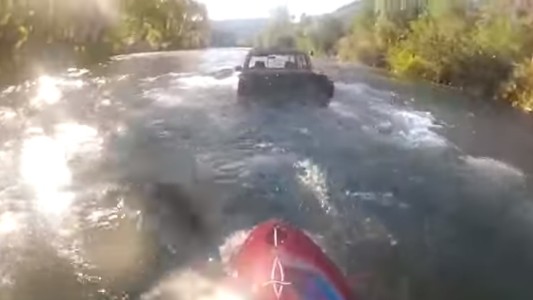 Dejó la camioneta sin freno de mano y se le cayó al Río Atuel