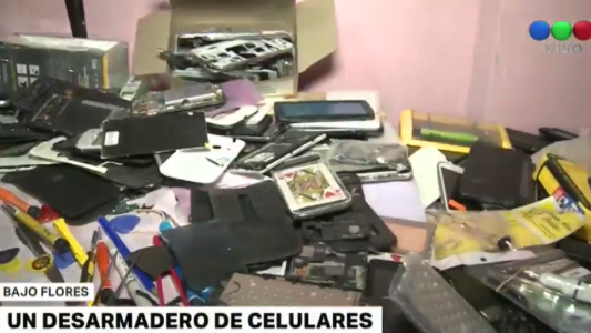 Rastrearon a los delincuentes y encontraron un desarmadero de celulares