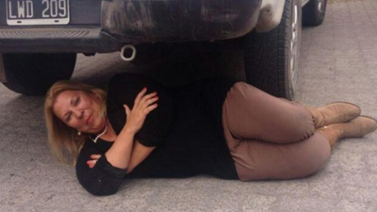 Elisa Carrió le dedicó un irónico tweet a Aníbal Fernández con su foto más viral