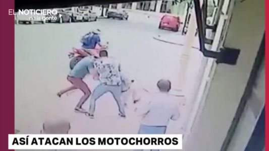 Así atacan los motochorros