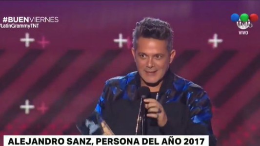 Alejandro Sanz homenajeó a los extranjeros indocumentados: “Por cada piedra en el muro, un soñador”
