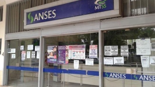 Movimientos sociales reclaman un bono de fin de año