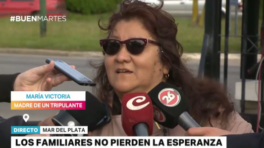 “A veces me voy hasta el mar y le pido que me lo devuelva a mi hijo”, confesó la mamá de un tripulante