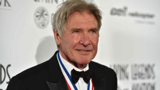Harrison Ford rescata a una mujer atrapada en su auto luego de un accidente