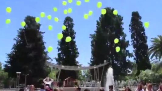 Suelta de globos por los tripulantes del ARA San Juan