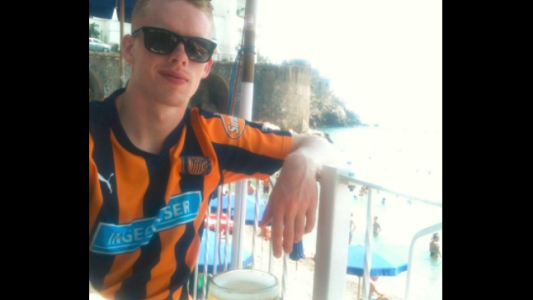 Un futbolista de Islandia sorprendió al confesar que es hincha de Rosario Central