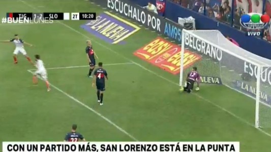San Lorenzo ganó y sigue puntero