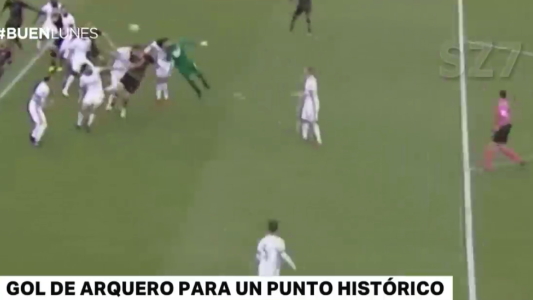 El increíble gol del arquero del Benevento al Milan