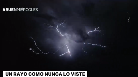 Un rayo como nunca lo viste: en slow motion y ultra HD