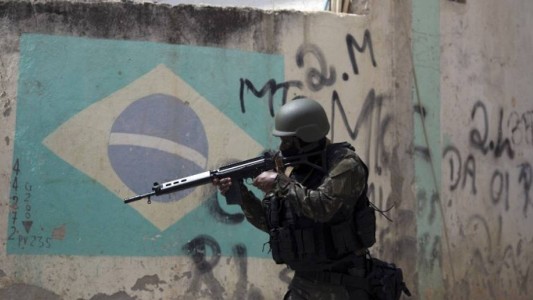 Polémico paquete turístico en Buzios: ofrece entrenamiento con integrantes del grupo de elite de la Policía Militarizada