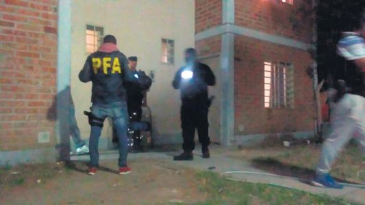 Alerta en la comunidad universitaria por un allanamiento policial en la Universidad del Comahue