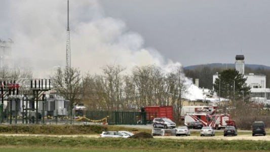 Un muerto y 18 heridos por explosión en terminal de gas en Austria
