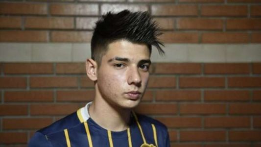 Polémica en Rosario: lo dejaron sin diploma y sin acto de graduación por su corte de pelo