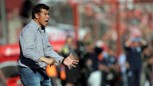 Federación española de fútbol le negó el permiso a Almirón para dirigir en ese país