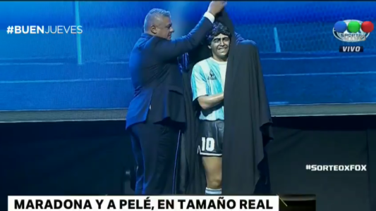 La Conmebol homenajeó a Maradona y Pelé con estatuas