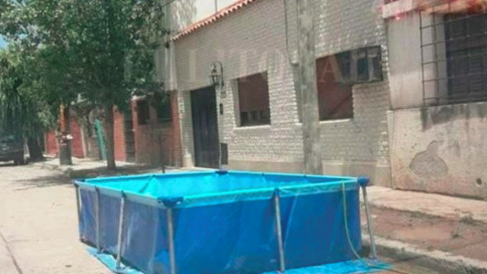 Santa Fe: un vecino instaló una pelopincho en la puerta de su casa