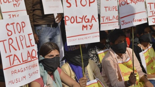 Prohíben que los maridos musulmanes puedan separarse al repetir tres "me divorcio"