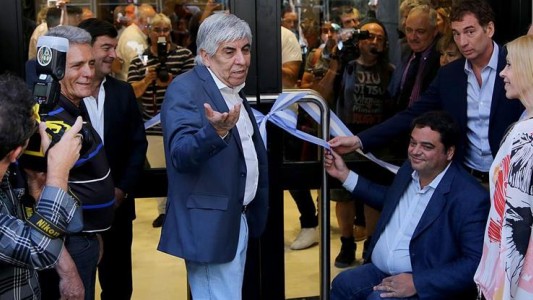 Moyano inauguró el sanatorio de Camioneros con el faltazo de Macri y Vidal