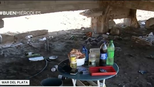 Amenazaban a turistas y vivían bajo el muelle