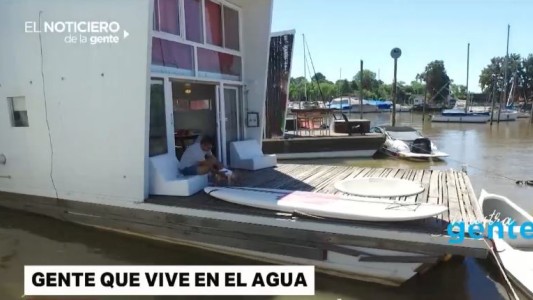 Gente que vive en casas flotantes