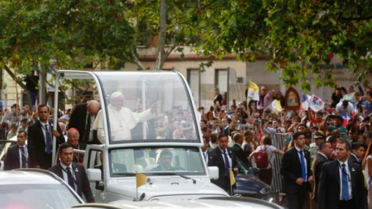 Un hombre murió mientras esperaba el paso del papa Francisco en Chile