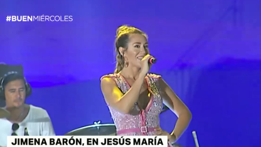 Jimena Barón cantó en Córdoba