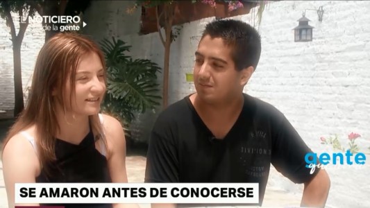 Andrés y Zacklina: amor de chat