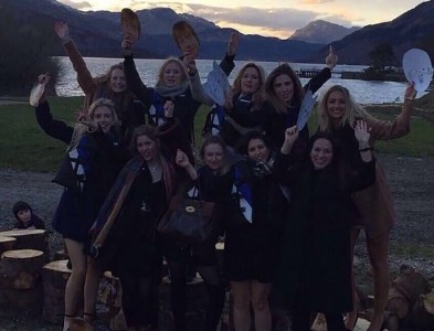 Despedida de solteras de terror: el escalofriante detalle que descubrieron las mujeres en una de las fotos