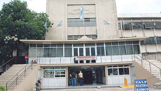 Quejas de usuarios por el mal estado de un hospital platense