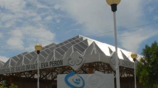 Le tiraron un ladrillazo a un nene que viajaba en micro a la costa: está grave