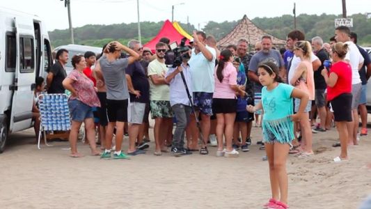 Un grupo de turistas hizo una protesta para pedir que los dejen circular con cuatriciclos por la playa