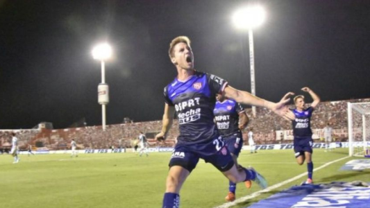 Unión le ganó a Racing 2 a 1 en Santa Fe