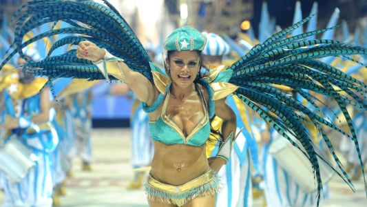Video: escándalo en el carnaval de Gualeguaychú con una bailarina