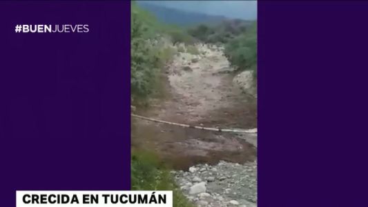 Fuerte crecida del río Amaicha, entre Tucumán y Catamarca
