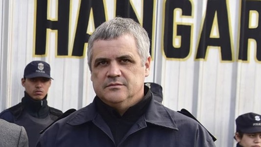 El jefe de la Policía Bonaerense denunció a su propio hermano: lo detuvieron por "tráfico de influencias y estafas"